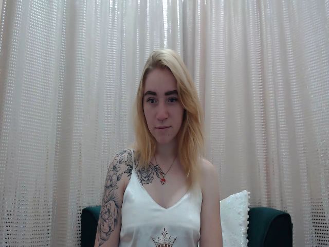 Live sex webcam photo for RedBerryy #254345106