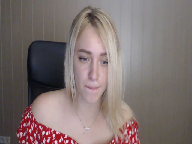 Live sex webcam photo for KetiLove_ #255088531