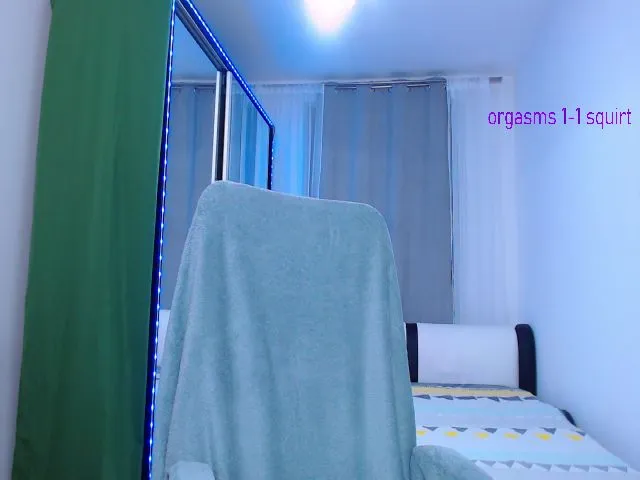 Live sex webcam photo for Tease_Lisa #264425774
