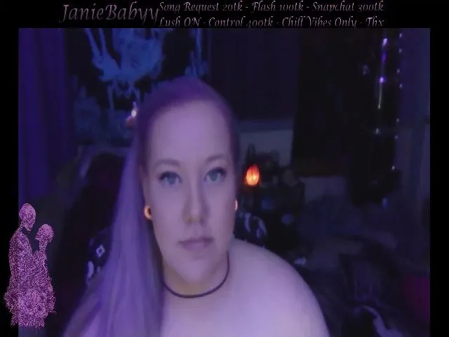 Live sex webcam photo for JanieBabyy #259057923