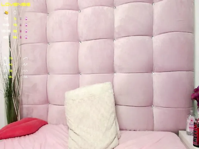 Live sex webcam photo for CarlaKato #260261896