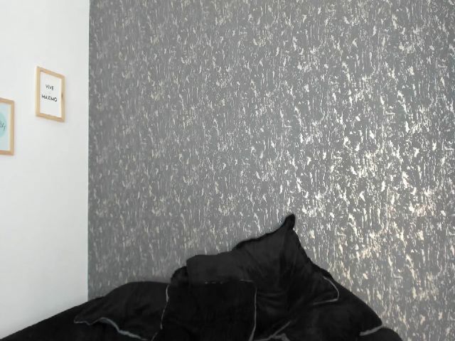 Live sex webcam photo for camile_ #263952957