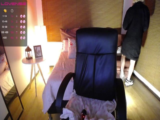 Live sex webcam photo for Effy_Rose_ #259202196