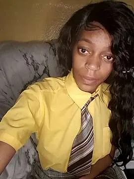 Live sex webcam photo for minnie-moni #242464979