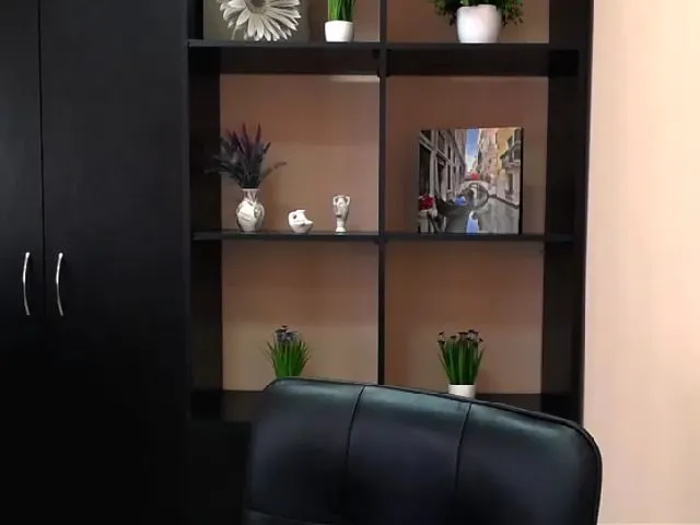 Live sex webcam photo for KailyMey #261430855