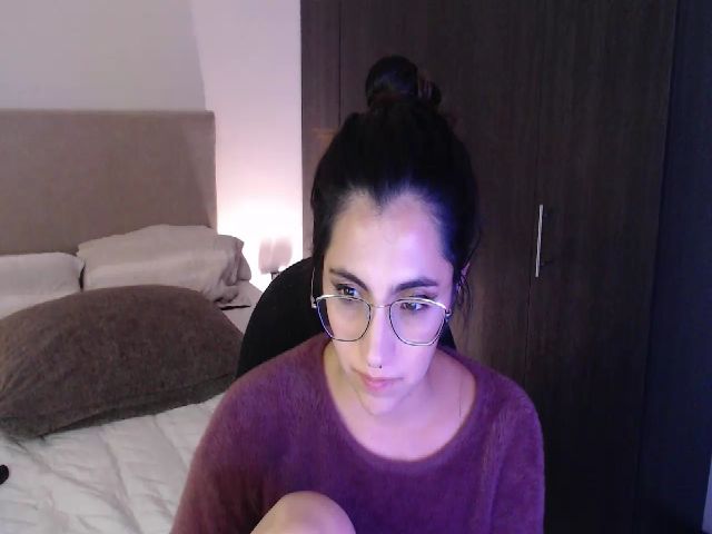 Live sex webcam photo for Amelie_moon_ #253643435