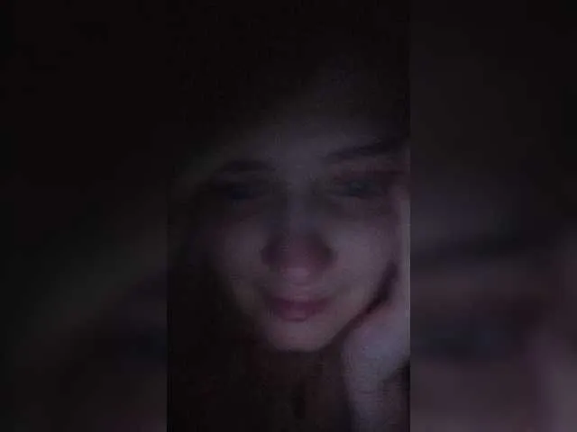 Live sex webcam photo for Julia109 #252944670