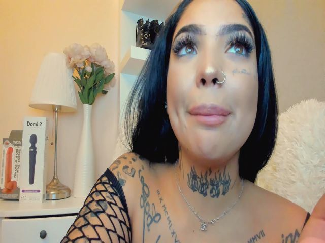 Live sex webcam photo for AmberDeeXxx #254386498