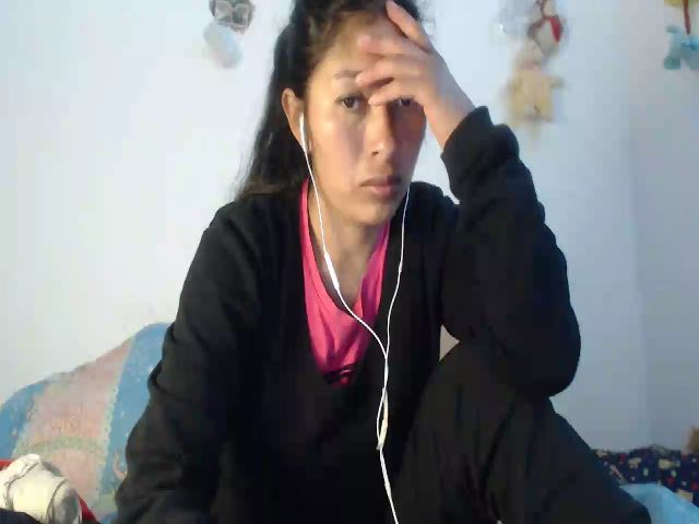 Live sex webcam photo for CHILENITAHOT #258746720