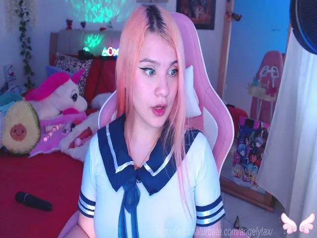 Live sex webcam photo for Angelytaxx #254295699