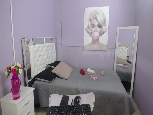 Live sex webcam photo for Martina_ferer #254650800