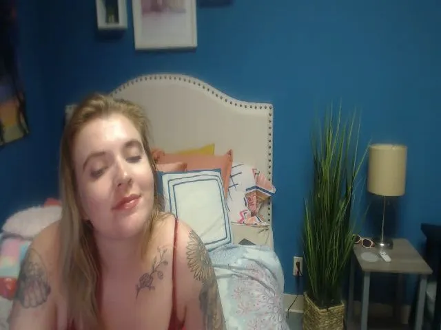 Live sex webcam photo for SnowWhiteXxxx #257396654