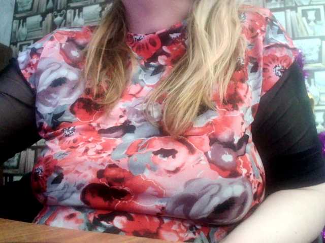 Live sex webcam photo for -Raven40- #241098359