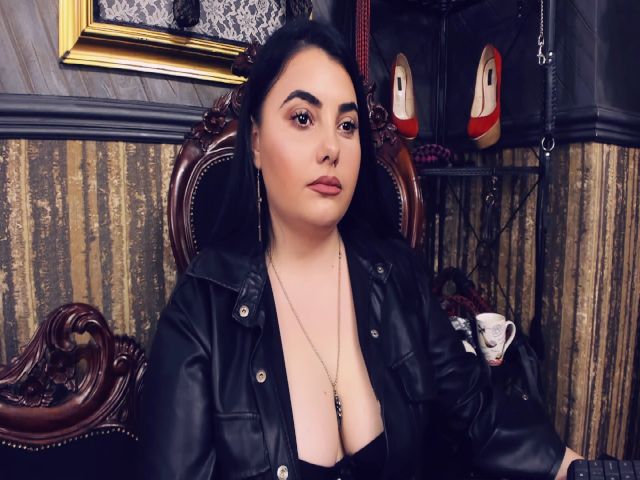 Live sex webcam photo for MelissaGlow #260007546