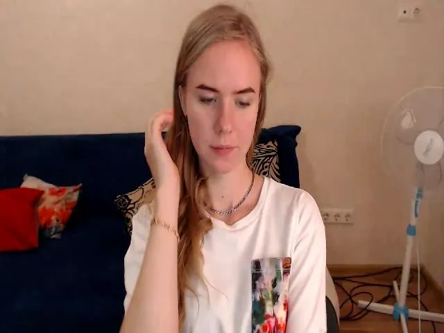 Live sex webcam photo for Limana_xo #252599540