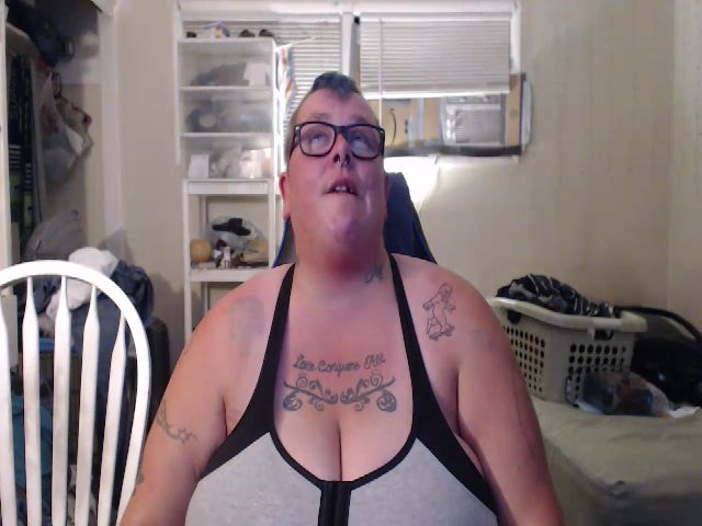 Live sex webcam photo for PunkChick420 #263010334