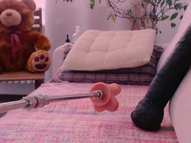 Live sex webcam photo for WildRedheadCR #257389217