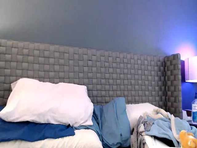 Live sex webcam photo for Cinnabuns #257839903