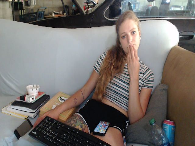 Live sex webcam photo for Scarlettfire1 #265532999