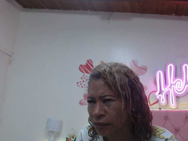 Live sex webcam photo for BustyXMilf #264256683