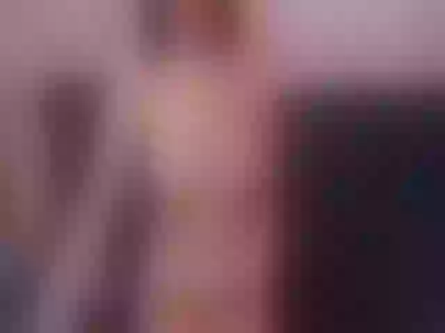Live sex webcam photo for ElliPoole #262935265