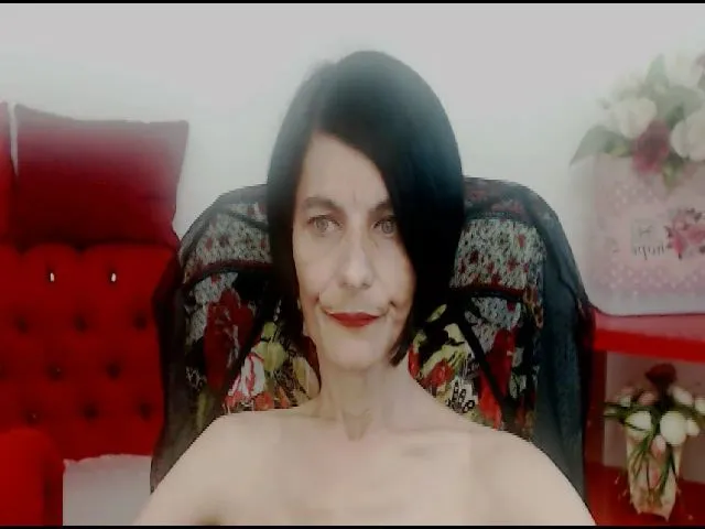 Live sex webcam photo for BestBangMilf #253388562
