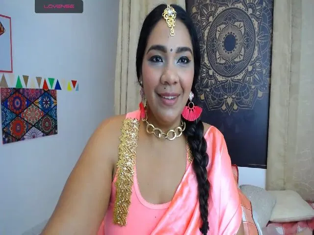 Live sex webcam photo for IndianMama #254486151