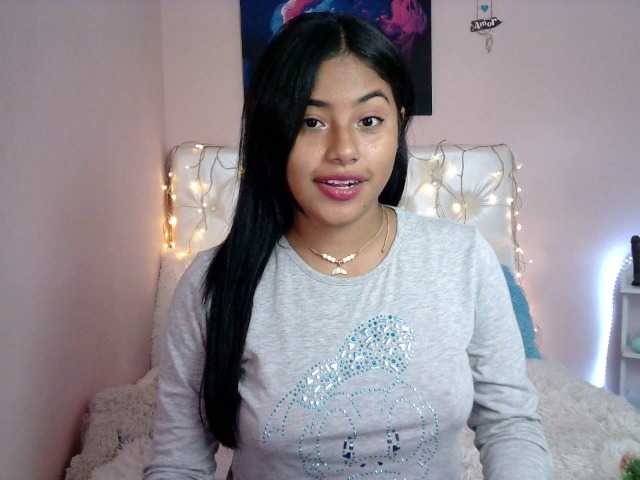 Live sex webcam photo for kim-rose69 #241228538