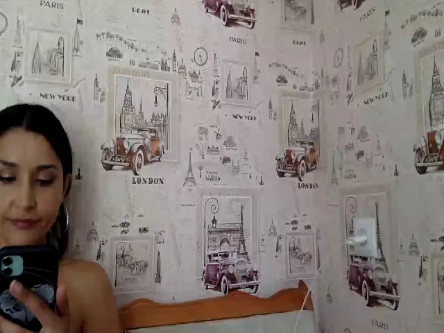 Live sex webcam photo for JolyBoss #256865454