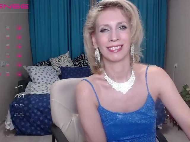 Live sex webcam photo for KirstenDesire #260814992