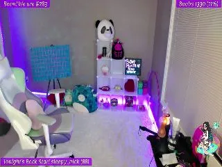Live sex webcam photo for LexaLuv #251745080