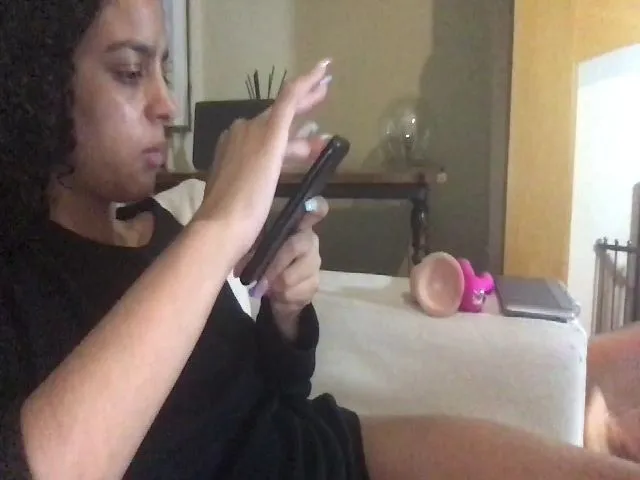 Live sex webcam photo for Egyptiankween #258848271