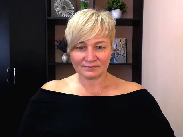 Live sex webcam photo for KailyMey #262637795