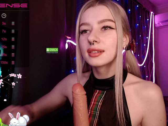 Live sex webcam photo for Annelitt #287948083