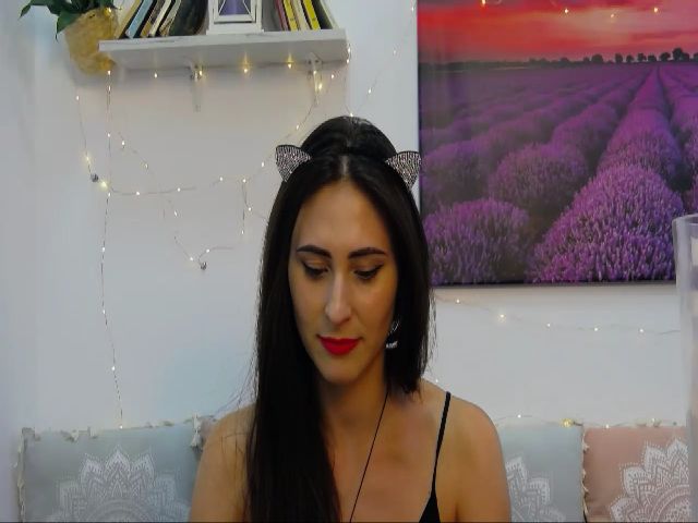 Live sex webcam photo for MaraW #263901961