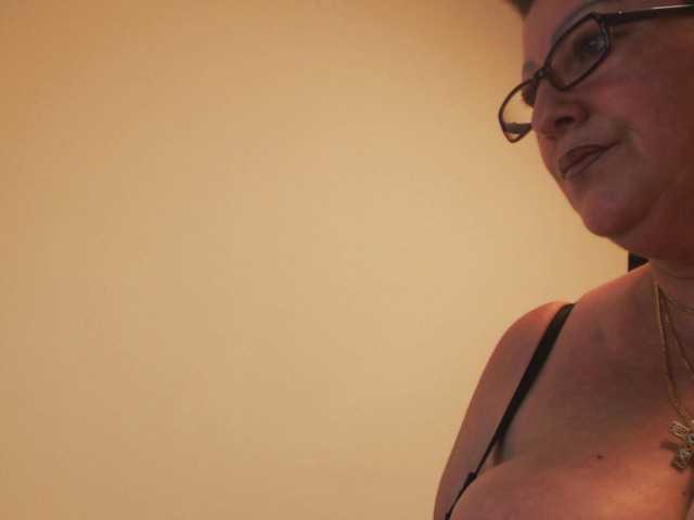 Live sex webcam photo for Connyat99 #260307905