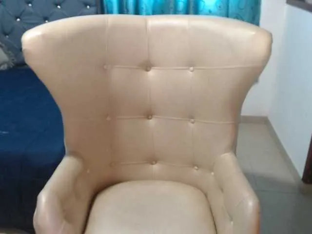 Live sex webcam photo for AnnaX2 #250855860