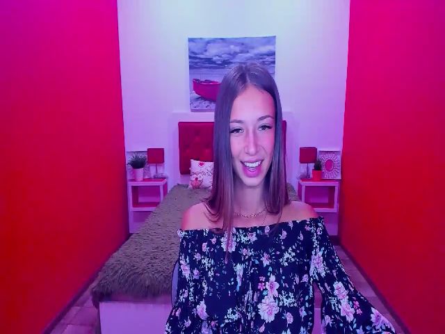 Live sex webcam photo for LucySlim #264751836