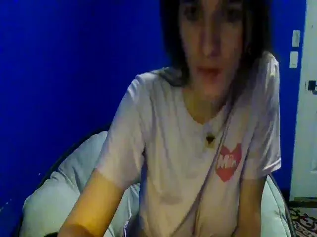 Live sex webcam photo for HelloVenus1 #252755540