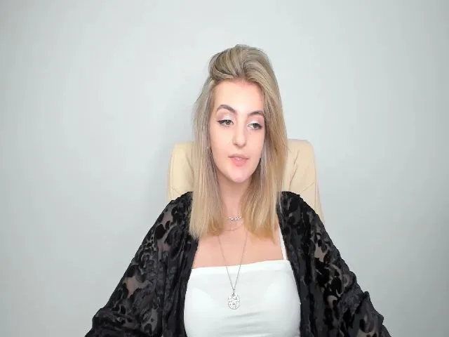 Live sex webcam photo for HelelGretta #254801529