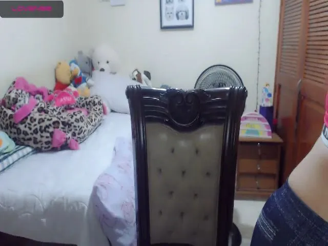 Live sex webcam photo for Meganhill_ #264541422