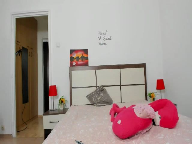 Live sex webcam photo for Meriemm #259247903