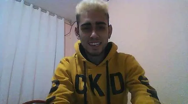 Live sex webcam photo for crazycouple69_ #244610619