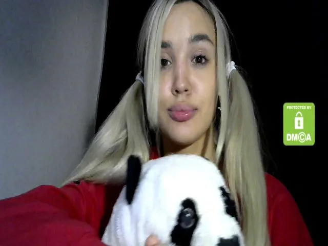 Live sex webcam photo for MyyDream #257745655