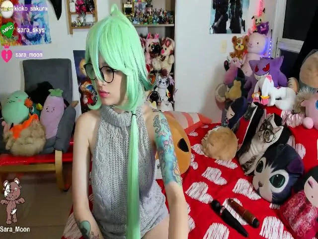 Live sex webcam photo for Sara_Skys #256756176