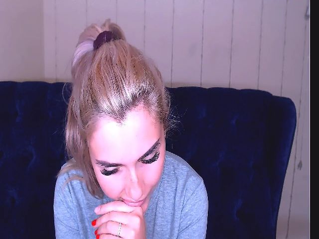 Live sex webcam photo for TrishKlein #263053200