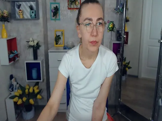 Live sex webcam photo for Greybunny #264857140