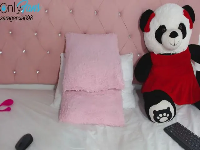 Live sex webcam photo for sharlottt_20 #255299397