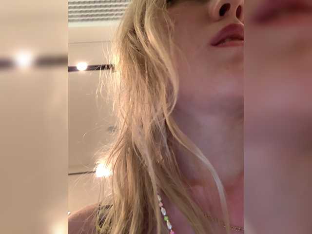 Live sex webcam photo for Likachkaa #248940816