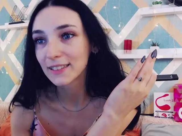 Live sex webcam photo for KariNeal #241286377